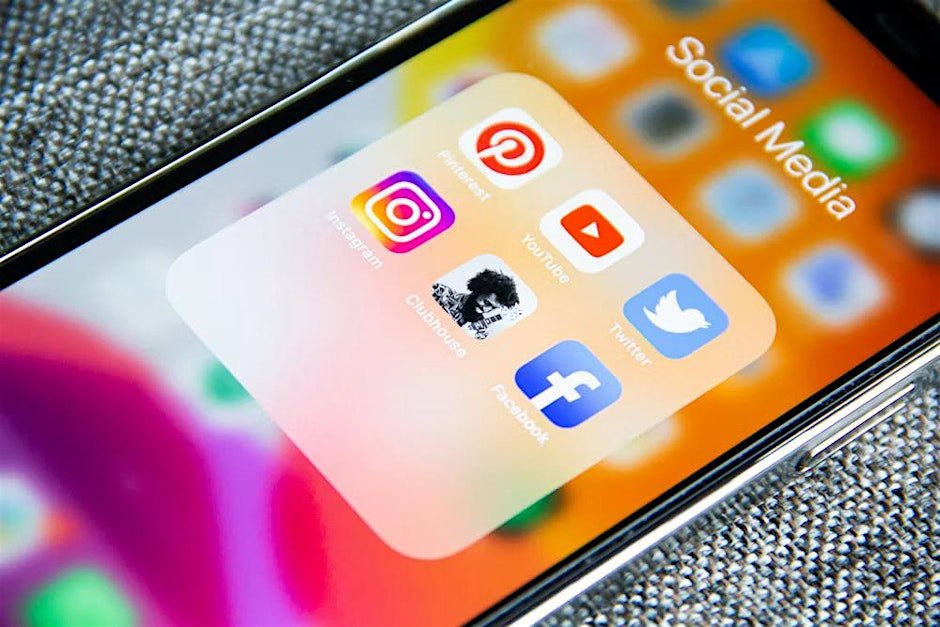 Social Media Bootcamp for health, care, fitness and holistic experts.