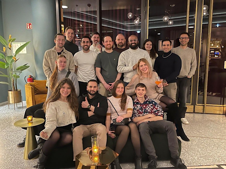 Rooftop Fast Friends | Meet New Friends in Zurich (21–45)ZU
